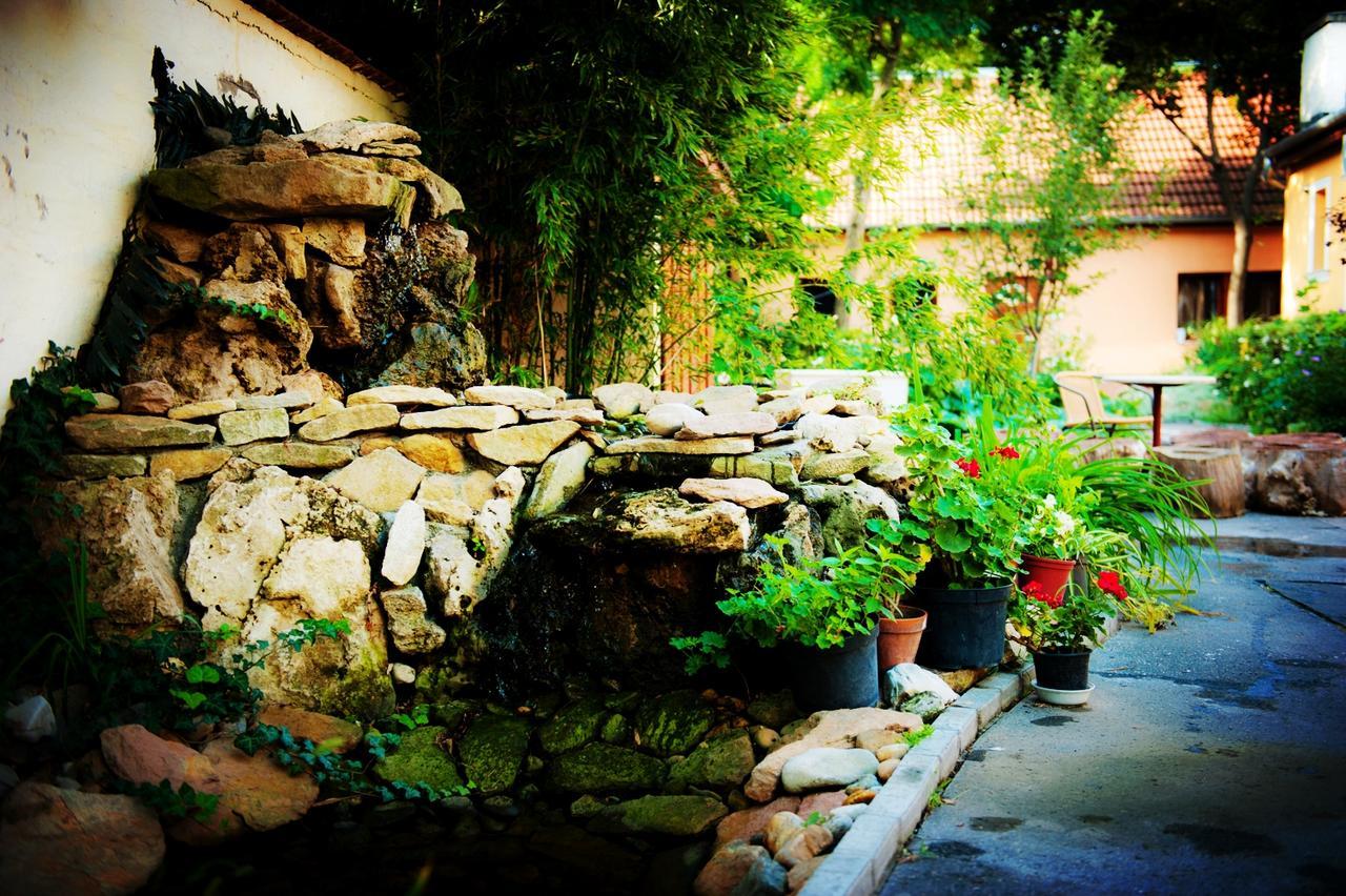 Budapest Garden Hotel Budapesta Exterior foto
